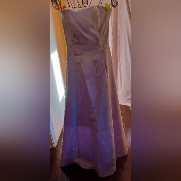 Prom gown - Picture 5 of 7